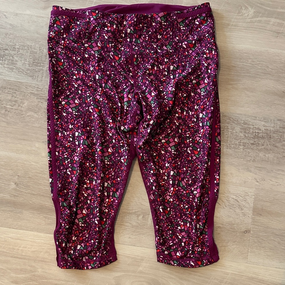 Lululemon Paradise Camo Cropped Leggings